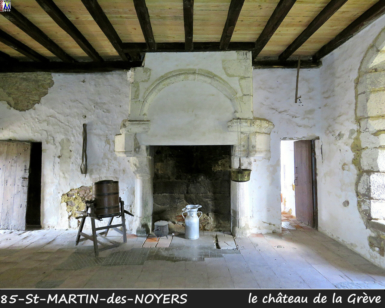 85StMARTIN-NOYERS_chateau_1104.jpg