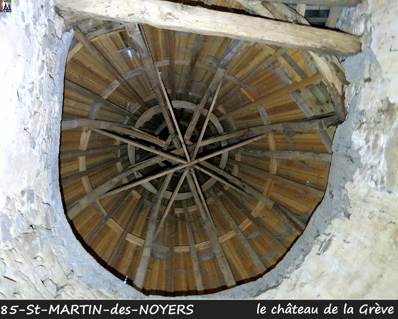85StMARTIN-NOYERS_chateau_1120.jpg