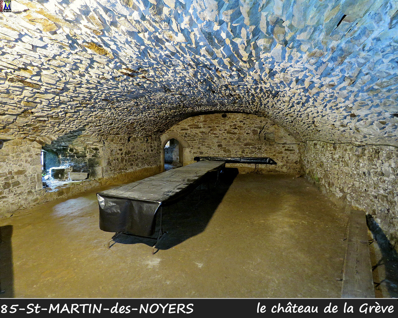 85StMARTIN-NOYERS_chateau_1130.jpg