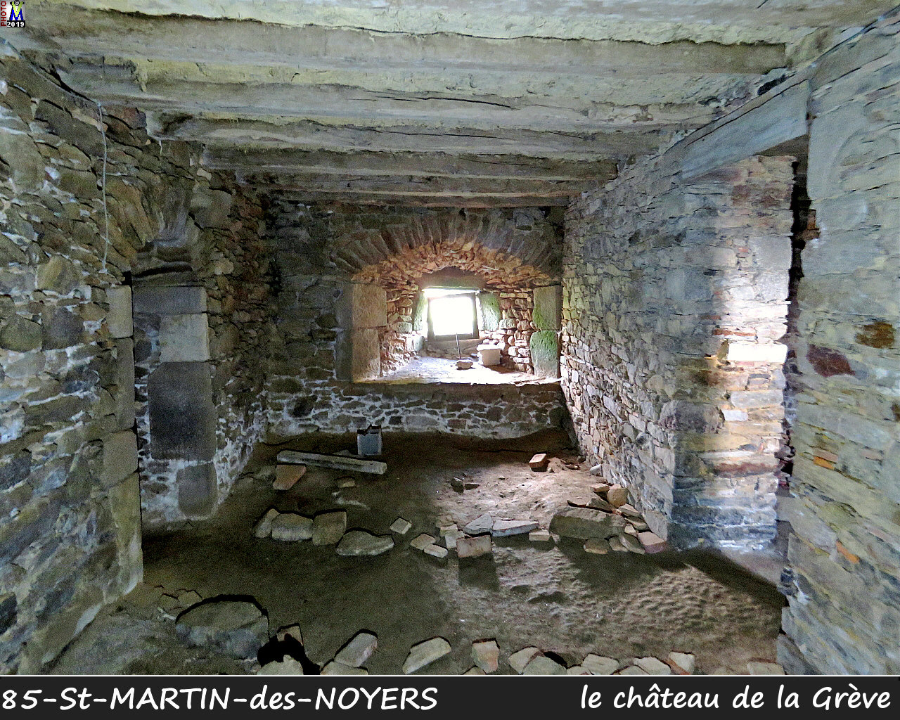 85StMARTIN-NOYERS_chateau_1134.jpg