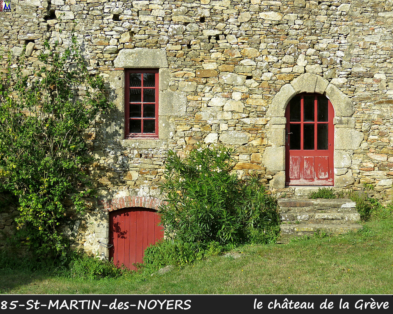 85StMARTIN-NOYERS_chateau_1206.jpg