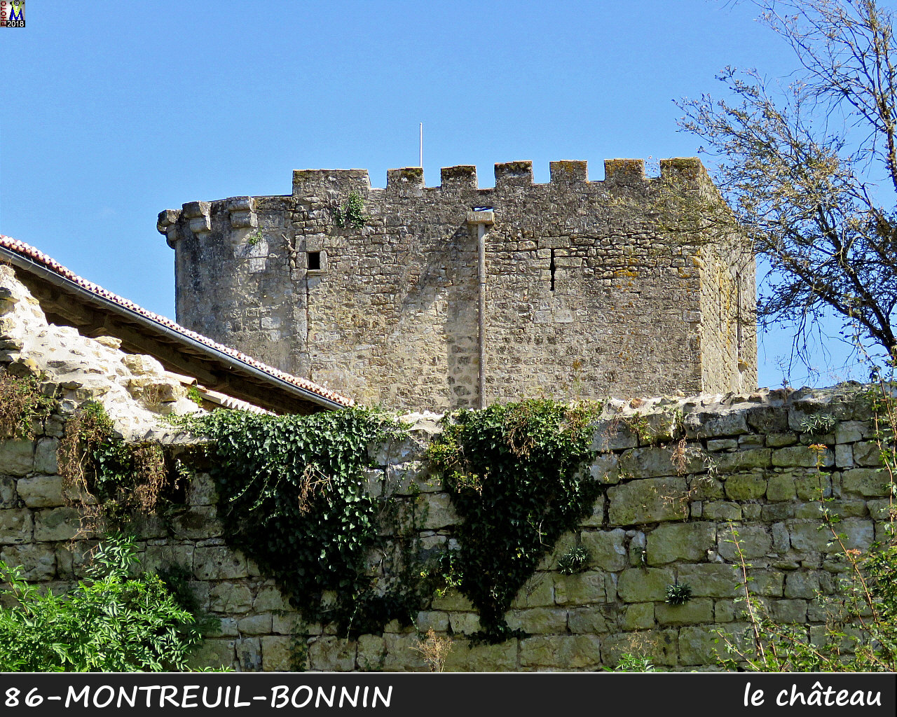 86MONTREUIL-BONNIN_chateau_1008.jpg