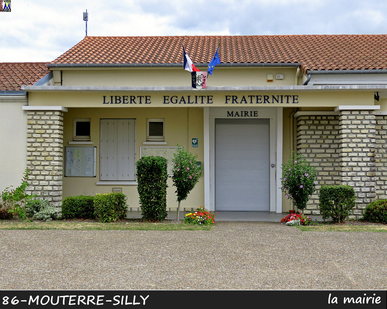 86MOUTERRE-SILLY_mairie_1000.jpg