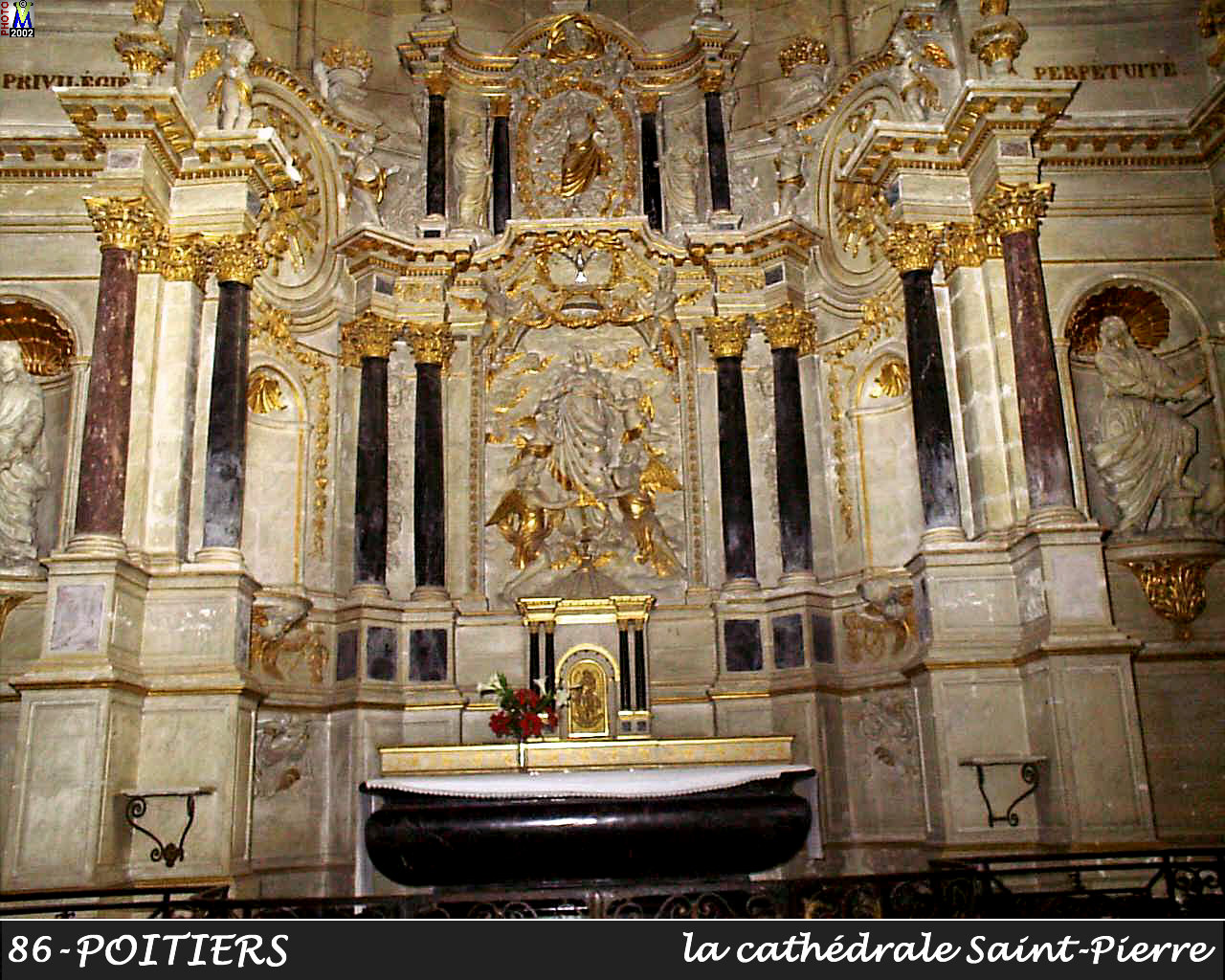 86POITIERS_cathedrale_206.jpg