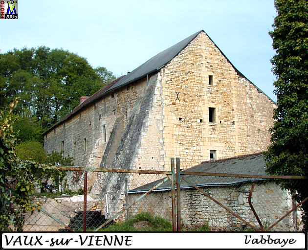 86VAUX-VIENNE_abbaye_100.jpg