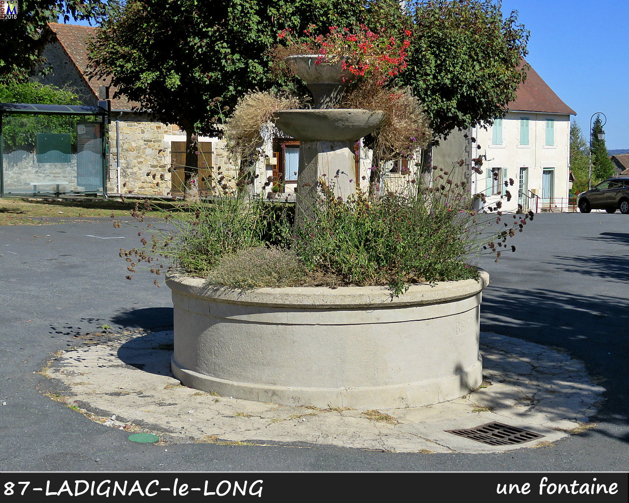 87LADIGNAC-LONG_fontaine_100.jpg