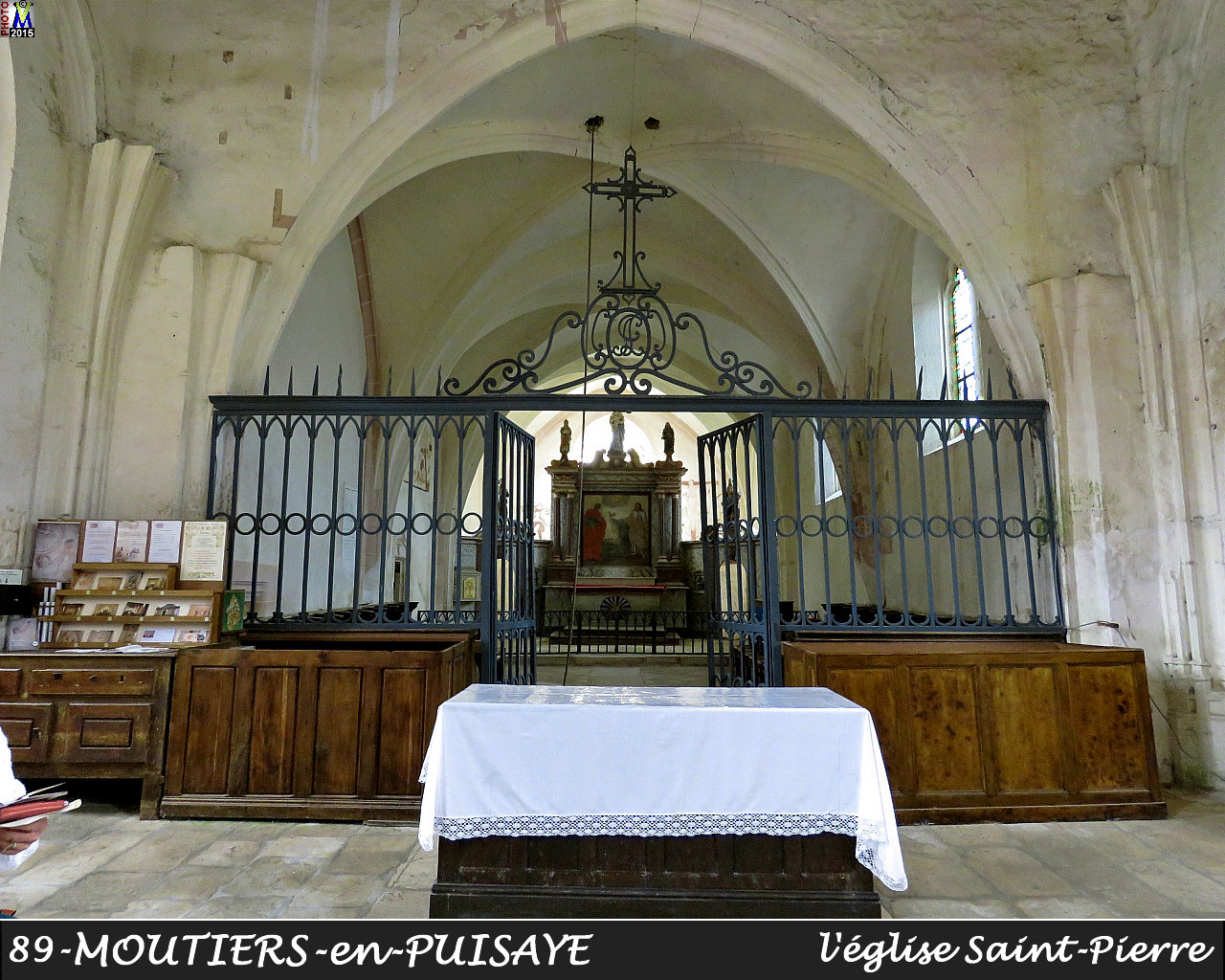 89MOUTIERS-PUISAYE_eglise_212.jpg