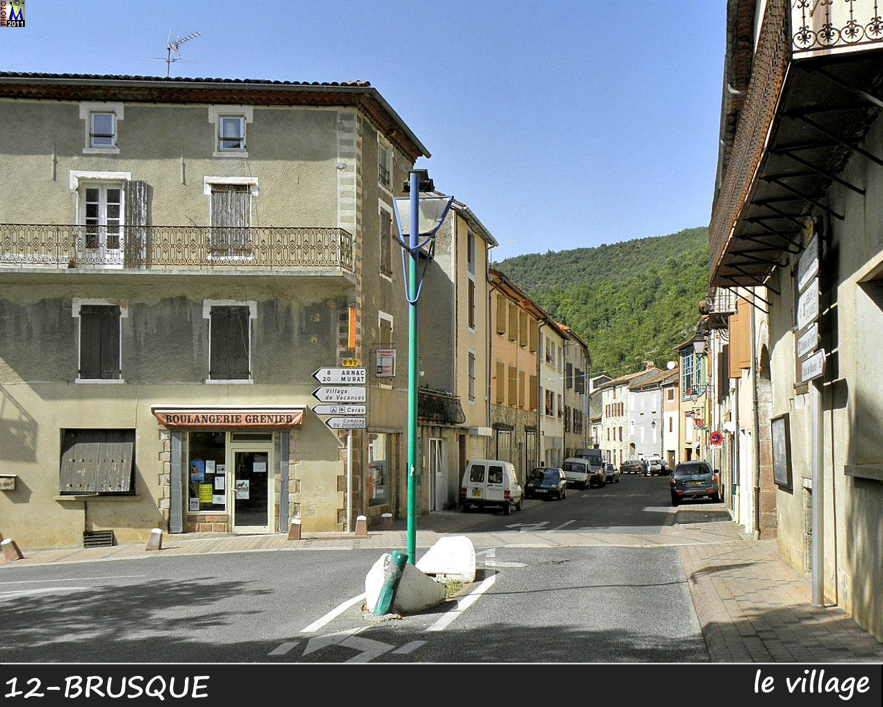12BRUSQUE_village_100.jpg
