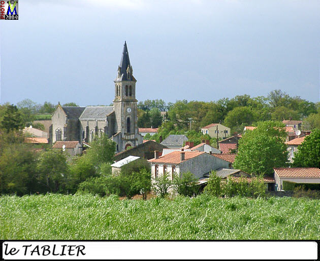 85TABLIER_eglise_100.jpg